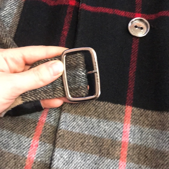 Beautiful Burberry coat - Picture 4 of 7